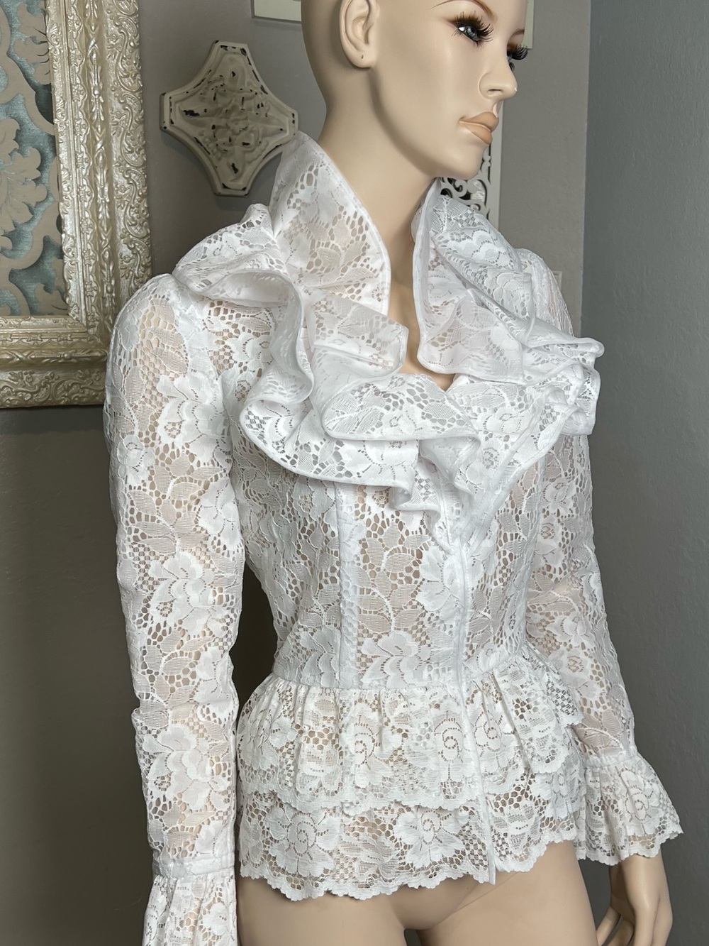 White Lace Ruffle Front Women's Top 100% silk - Picture 5 of 12